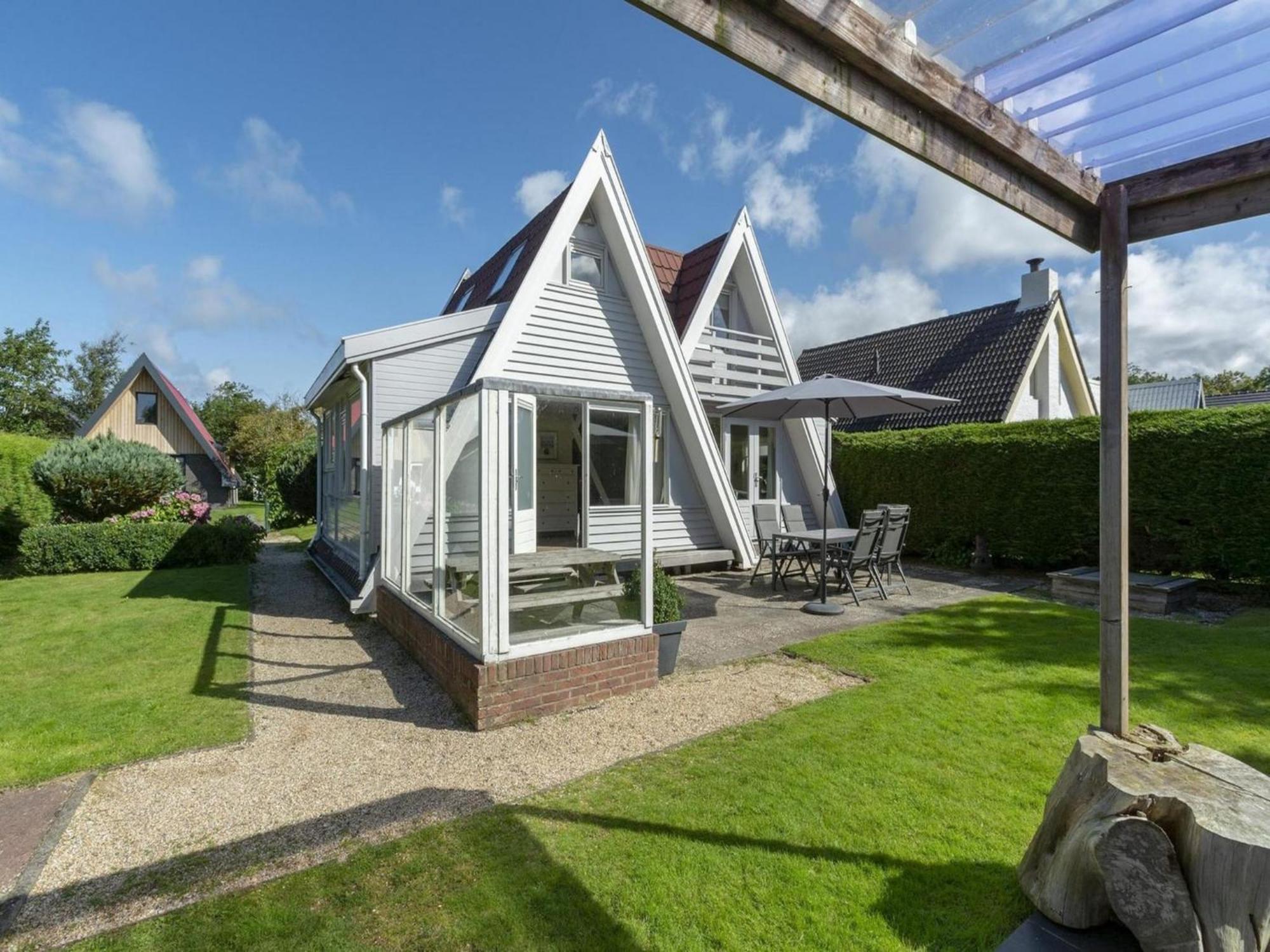 Cozy Holiday Home With Garden Sint Maartensvlotbrug Kültér fotó