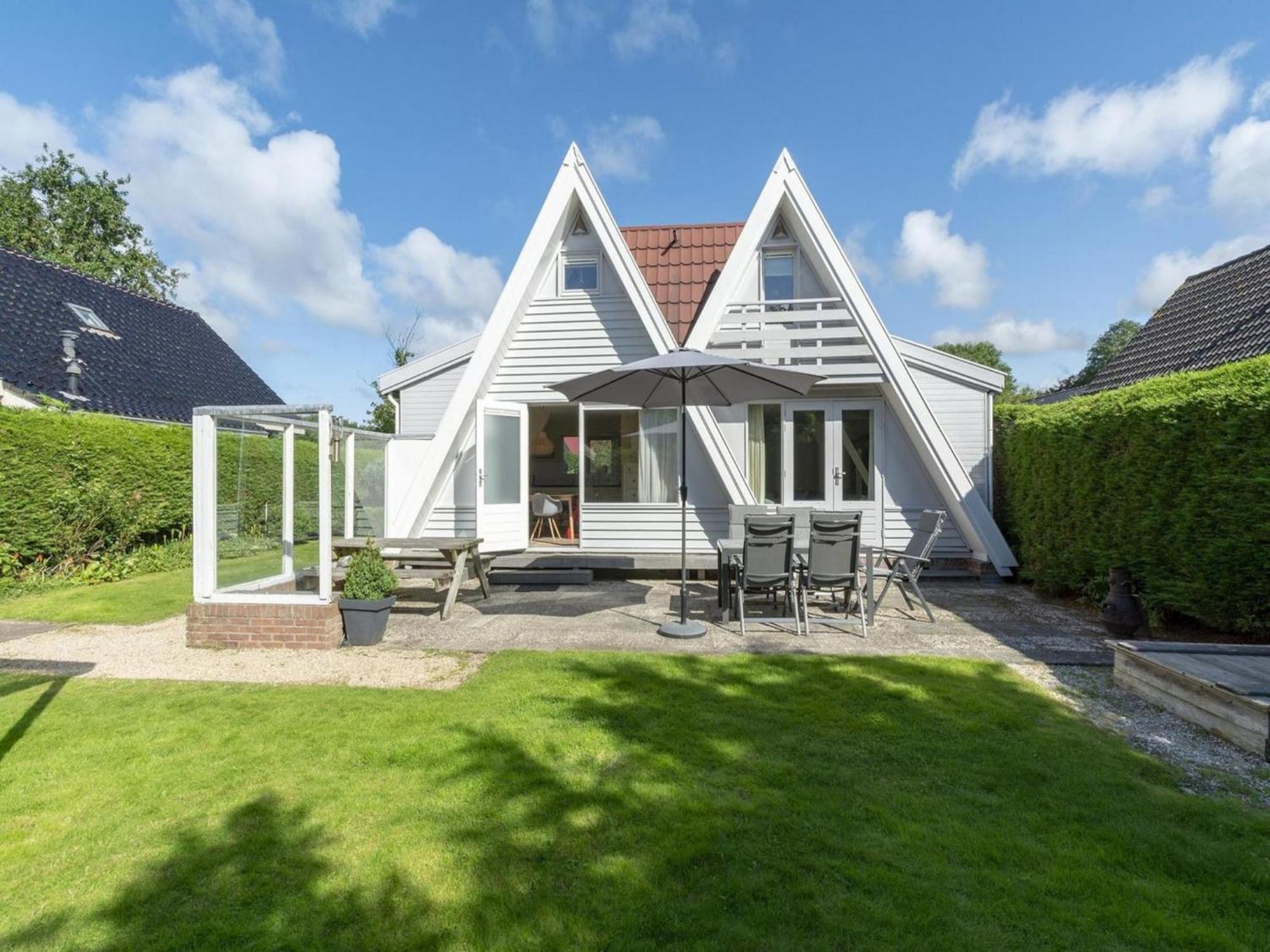 Cozy Holiday Home With Garden Sint Maartensvlotbrug Kültér fotó