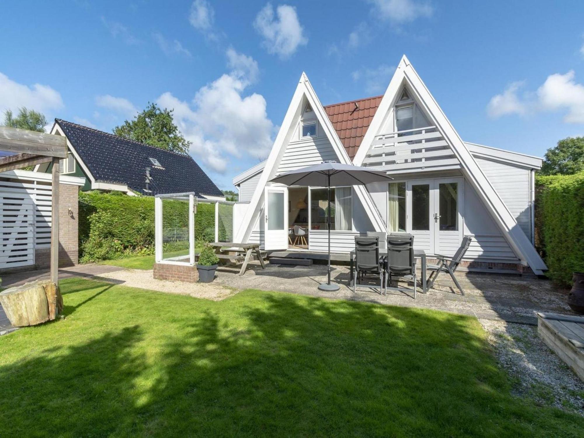 Cozy Holiday Home With Garden Sint Maartensvlotbrug Kültér fotó