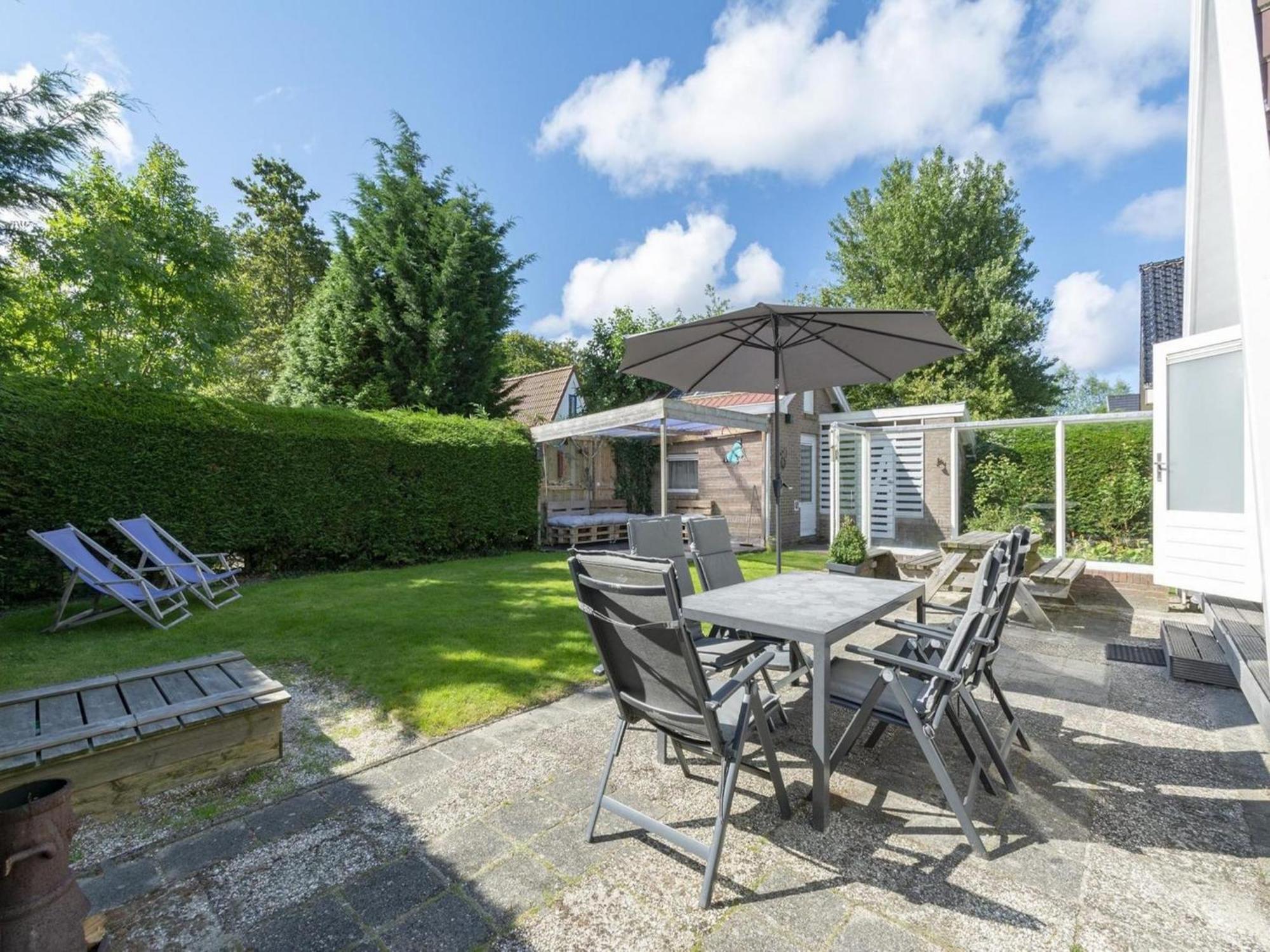 Cozy Holiday Home With Garden Sint Maartensvlotbrug Kültér fotó