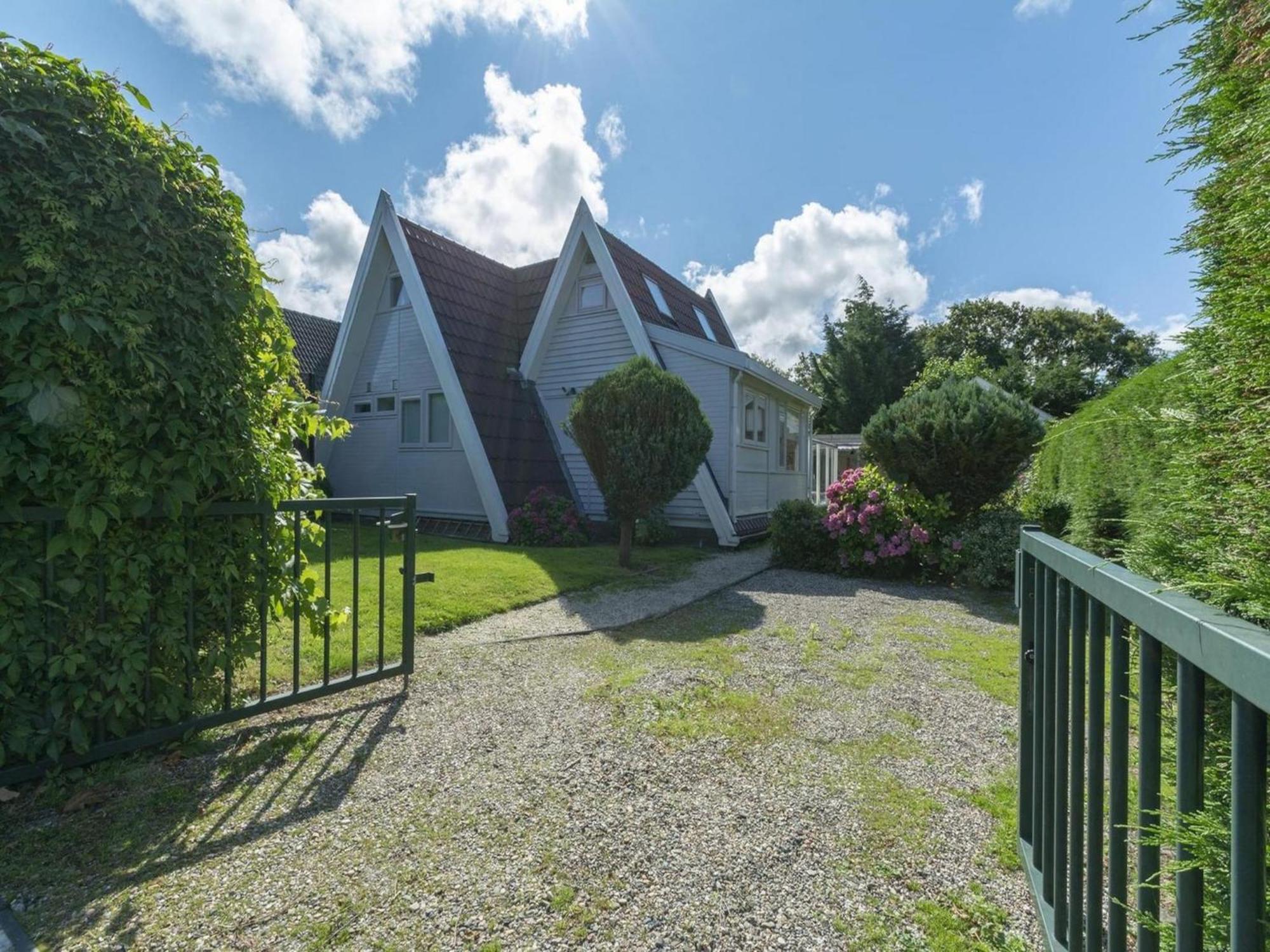 Cozy Holiday Home With Garden Sint Maartensvlotbrug Kültér fotó